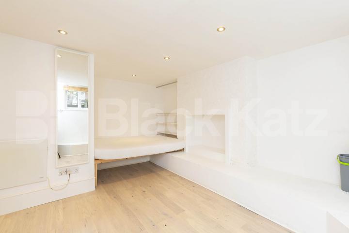 Recently refurbished Studio located on a tree lined street in Highbury Northolme Road, Highbury